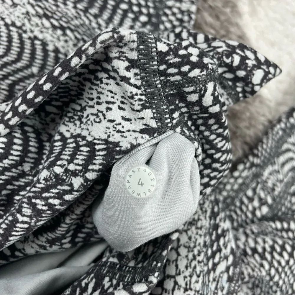 Lululemon Align Crop   - Picture 7 of 7